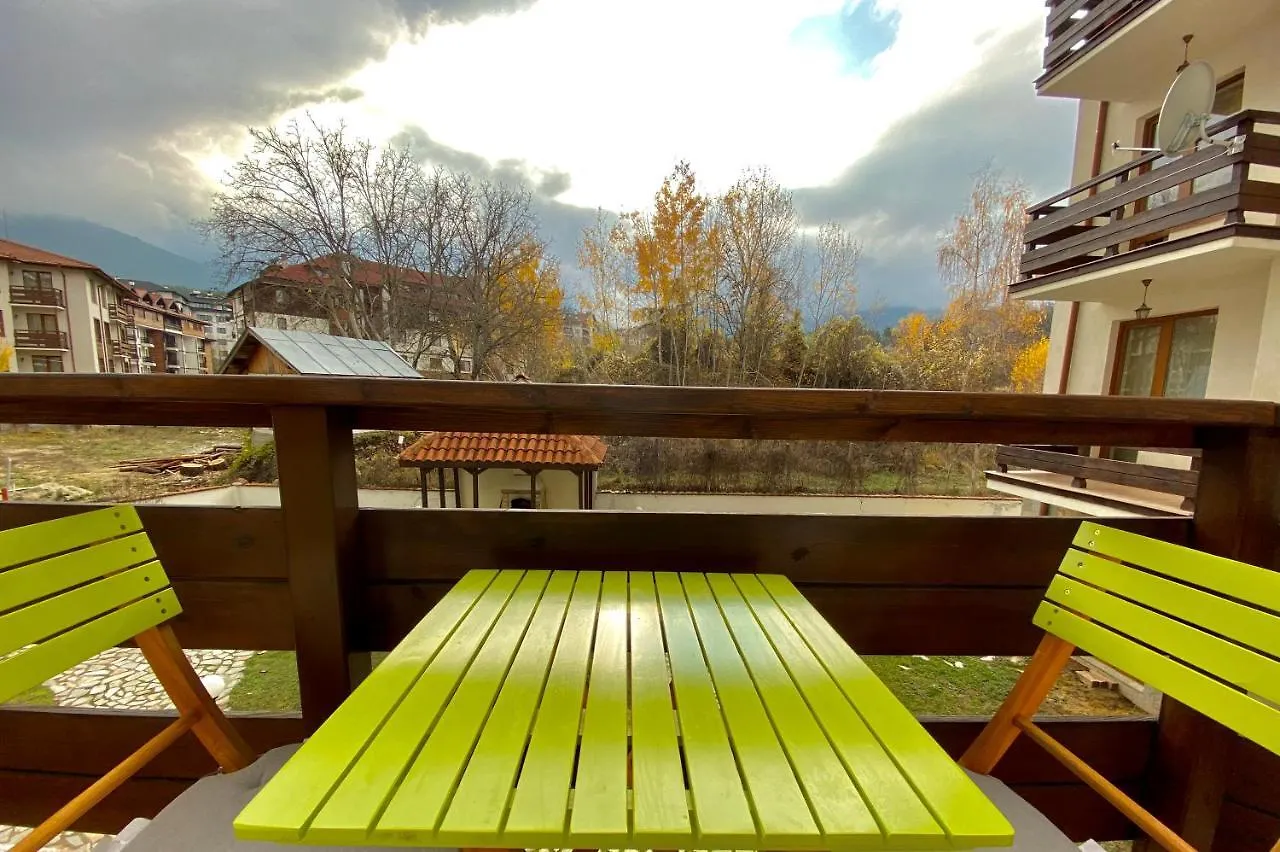 Charming Ski Apartments Near Gondola & Bar Street, Cedar Lodge 1 Complex Bansko Bulgaria