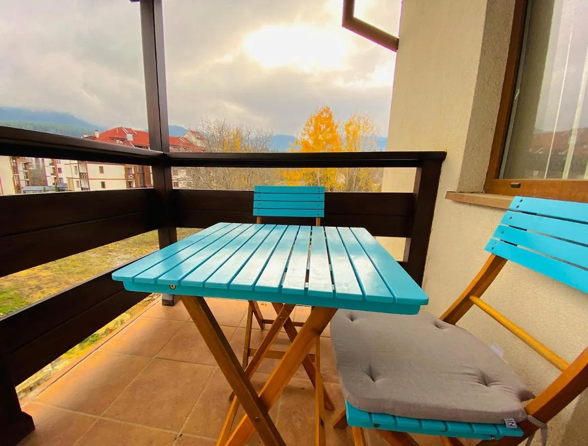 Charming Ski Apartments Near Gondola & Bar Street, Cedar Lodge 1 Complex Bansko