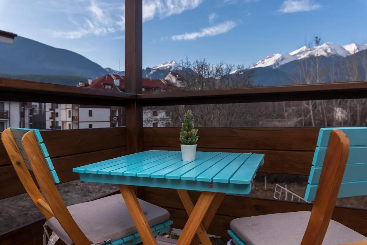 Charming Ski Apartments Near Gondola & Bar Street, Cedar Lodge 1 Complex Bansko
