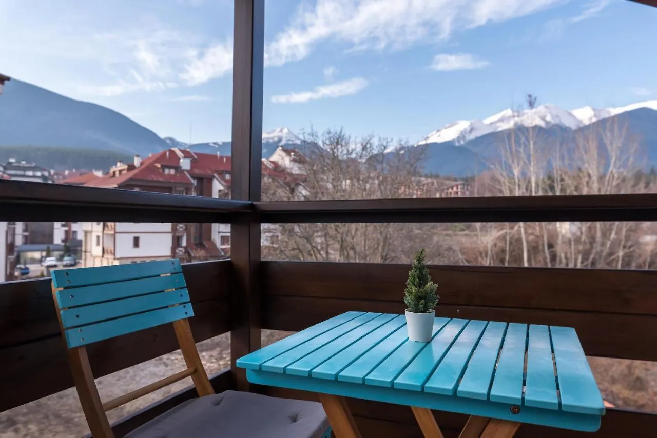 Charming Ski Apartments Near Gondola & Bar Street, Cedar Lodge 1 Complex Bansko