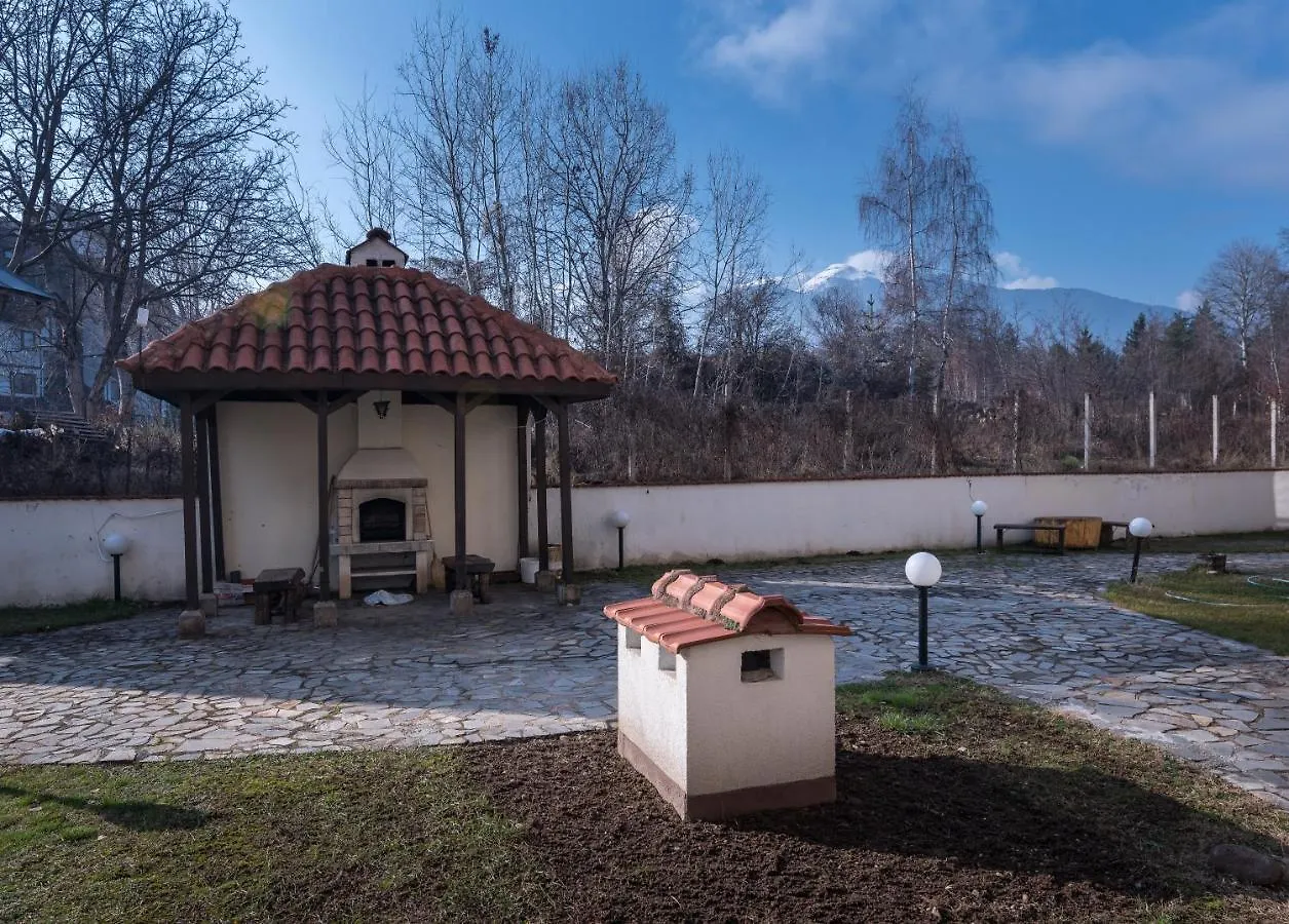 Charming Ski Apartments Near Gondola & Bar Street, Cedar Lodge 1 Complex Bansko 0*,  Bulgaria